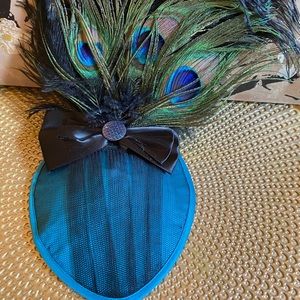 Fascinator Hat w/ beautiful Peacock Feathers